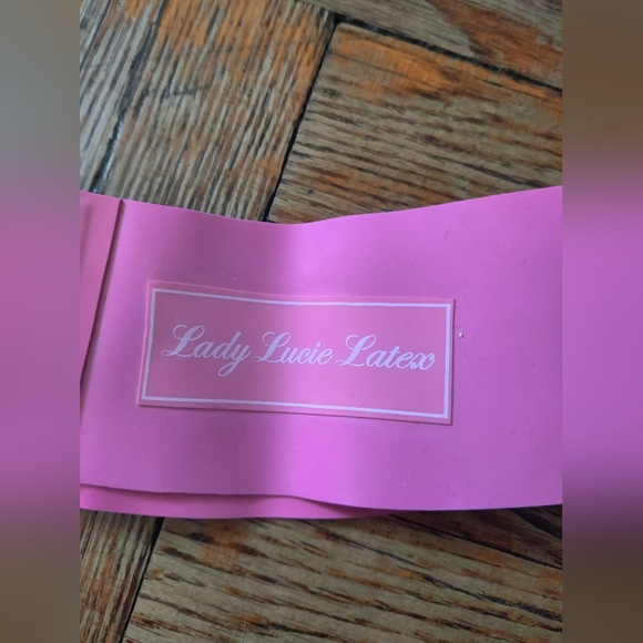 Latex Lucie Hot Pink Fuchsia Latex Gold Ring Collar - Picture 5 of 5